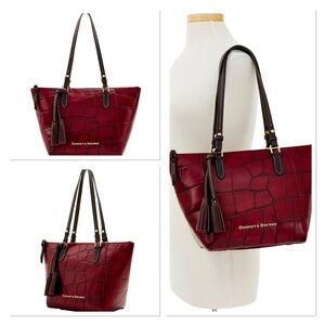 Dooney & Bourke Tote